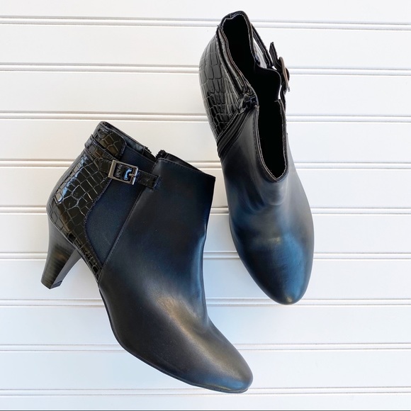 East 5th Shoes - East 5th Ankle booties New without tags Size 10